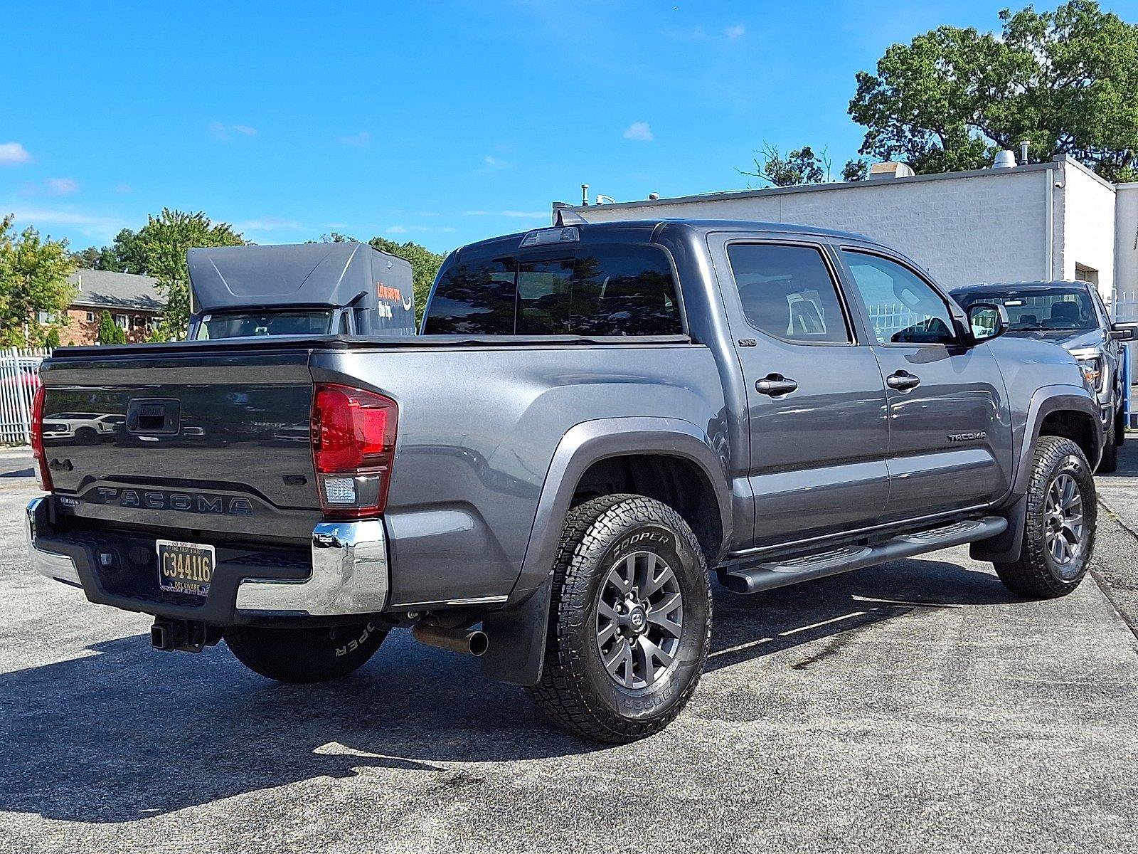 Used 2021 Toyota Tacoma SR5 AWD/4WD image 6