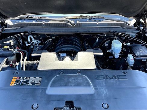 Used 2020 GMC Yukon XL Denali image 29