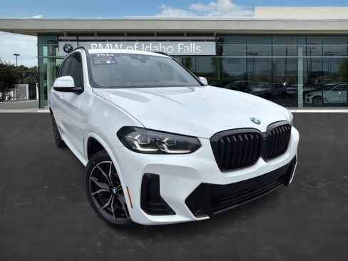 Certified 2024 BMW X3 xDrive30i w/ Premium Package image 3