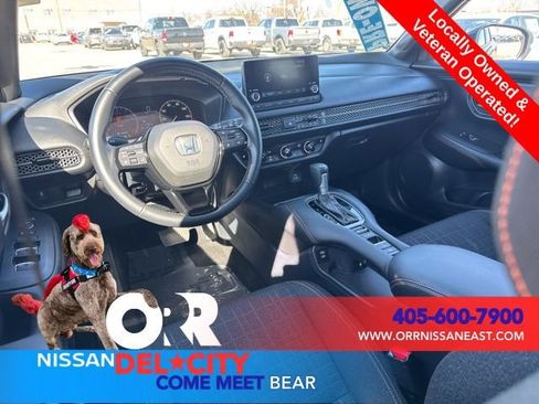 Used 2025 Honda HR-V Sport image 12