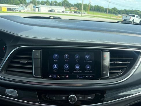 Used 2022 Buick Enclave Premium FWD image 19