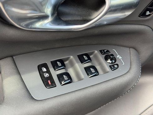 Certified 2026 Volvo XC90 B6 Plus AWD/4WD image 16