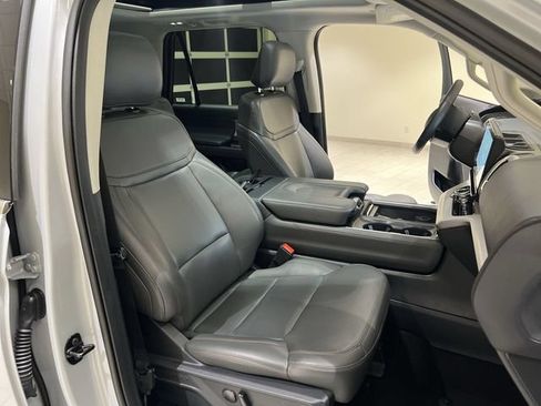 Used 2025 Ford Expedition Max Active AWD/4WD image 26