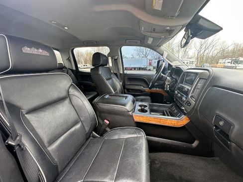 Used 2018 Chevrolet Silverado 3500 High Country w/ Duramax Plus Package image 21