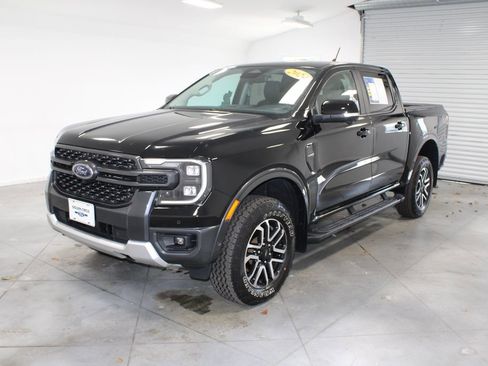 Used 2024 Ford Ranger Lariat w/ FX4 Off-Road Package image 4