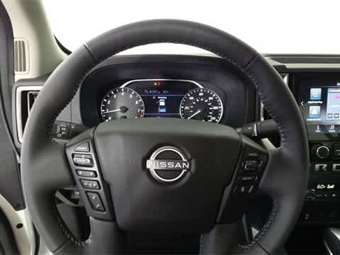 New 2025 Nissan Frontier SV w/ SV Convenience Package image 12