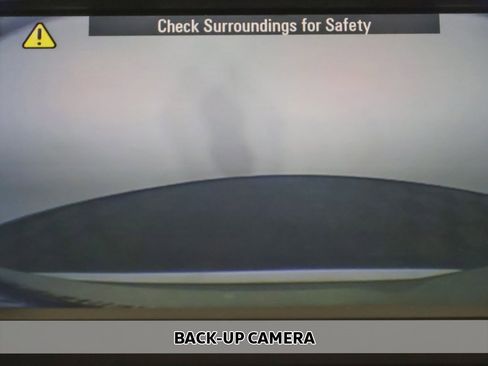 Used 2016 GMC Acadia SLE image 3