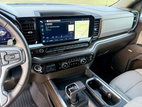 Used 2025 Chevrolet Silverado 1500 RST image 15