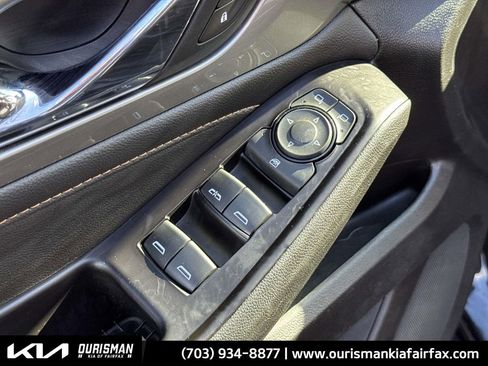 Used 2019 Chevrolet Traverse LT image 13