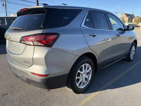 Used 2024 Chevrolet Equinox LT image 3