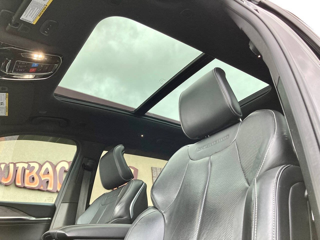 Used 2021 Jeep Grand Cherokee L Overland w/ Luxury Tech Group IV AWD/4WD image 13