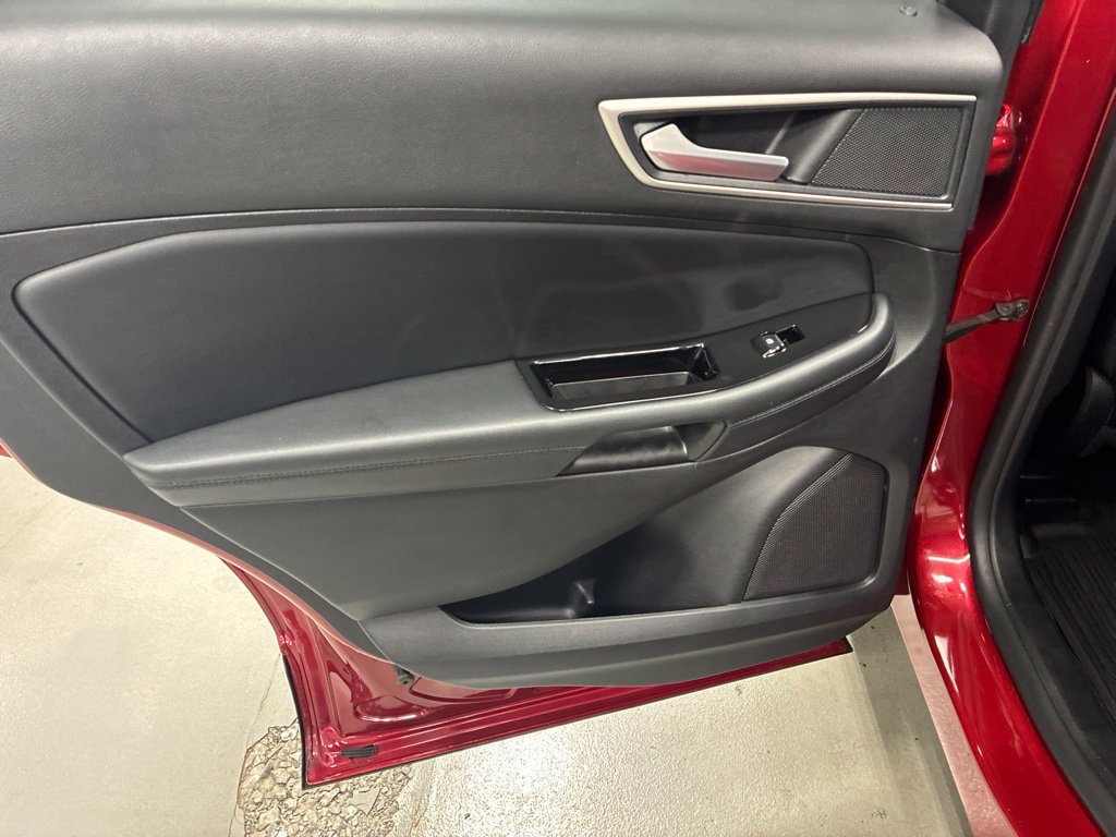 Used 2020 Ford Edge SEL w/ Convenience Package FWD image 27
