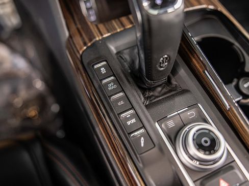 Used 2019 Maserati Levante S GranSport image 32