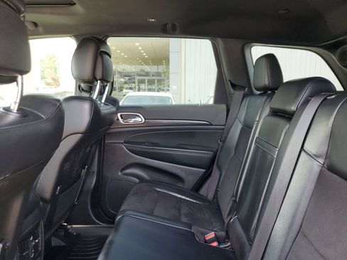 Used 2022 Jeep Grand Cherokee Laredo X RWD image 10