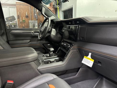 Certified 2025 GMC Sierra 1500 AT4 w/ AT4 Premium Package image 49