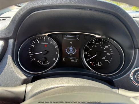 Used 2015 Nissan Rogue SV w/ SV Premium Package AWD/4WD image 11