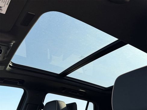 New 2026 Chevrolet Tahoe Premier image 21