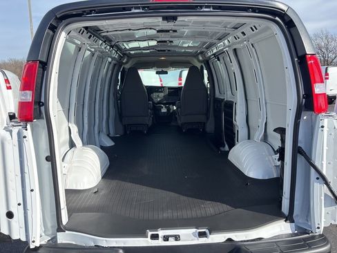 New 2025 Chevrolet Express 2500 w/ Driver Convenience Package RWD image 31