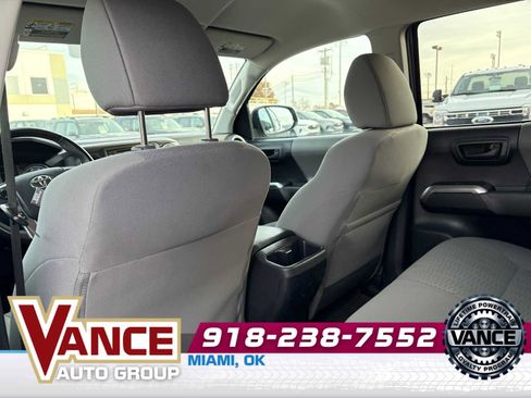 Used 2018 Toyota Tacoma SR5 image 15