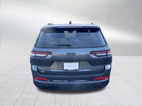New 2025 Jeep Grand Cherokee L Altitude image 6