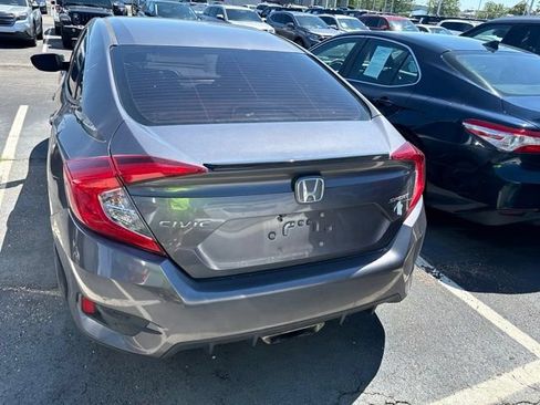 Used 2019 Honda Civic Sport image 5