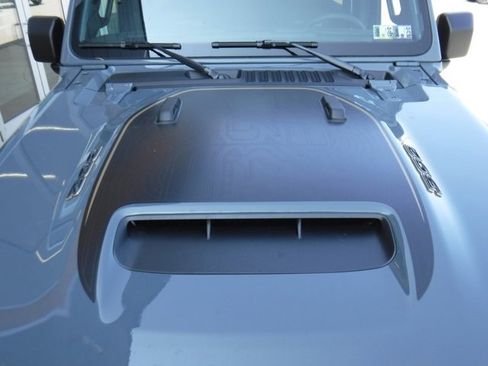 New 2025 Jeep Wrangler Unlimited Rubicon 392 image 13