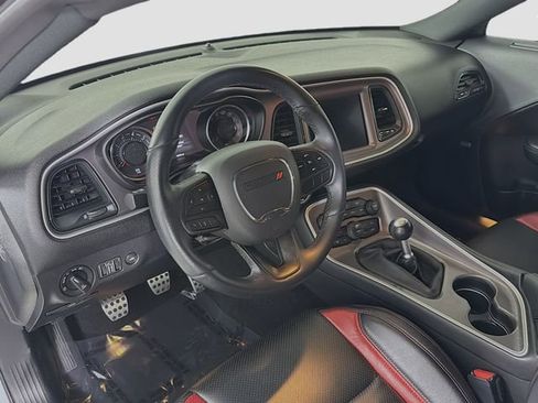 Used 2022 Dodge Challenger R/T Scat Pack image 9