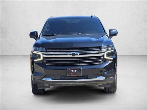 Used 2021 Chevrolet Suburban LT RWD image 2