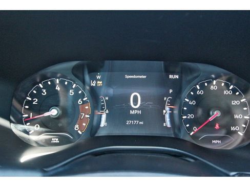 Used 2023 Jeep Compass Latitude AWD/4WD image 10