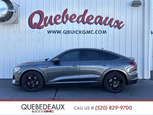 Used 2023 Audi e-tron Premium w/ Convenience Plus Package image 1