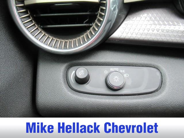 Used 2025 Chevrolet Trax ACTIV w/ Driver Confidence Package FWD image 13