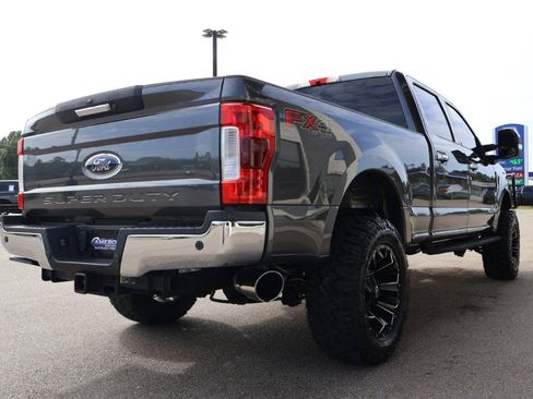 Used 2018 Ford F250 XLT w/ XLT Premium Package AWD/4WD image 6