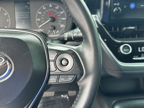 Used 2025 Toyota Corolla SE image 17