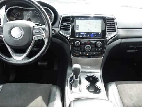 Used 2021 Jeep Grand Cherokee Laredo X image 43