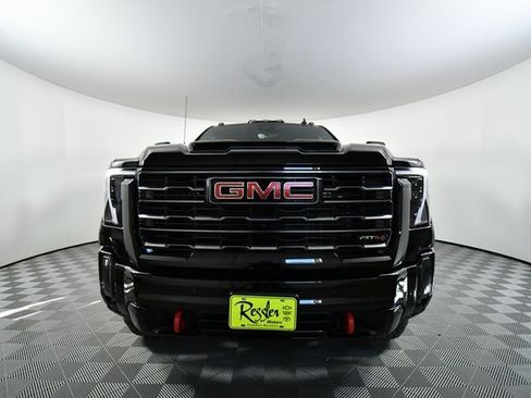 Used 2024 GMC Sierra 2500 AT4 w/ AT4 Premium Plus Package image 7