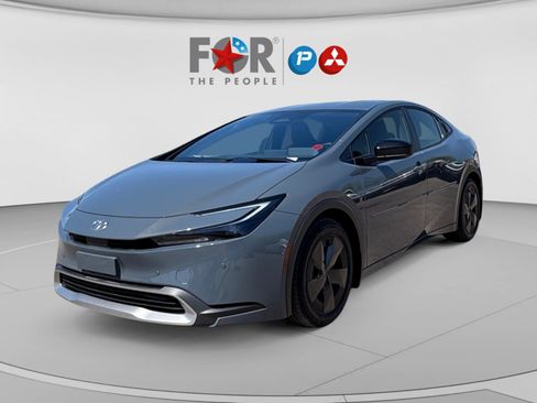 Used 2024 Toyota Prius Prime FWD image 1