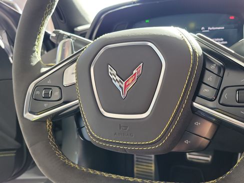 Used 2022 Chevrolet Corvette Stingray Premium Conv w/ Z51 Performance Package RWD image 28