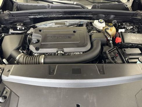 Certified 2021 Buick Envision Avenir w/ Technology Package II AWD/4WD image 33