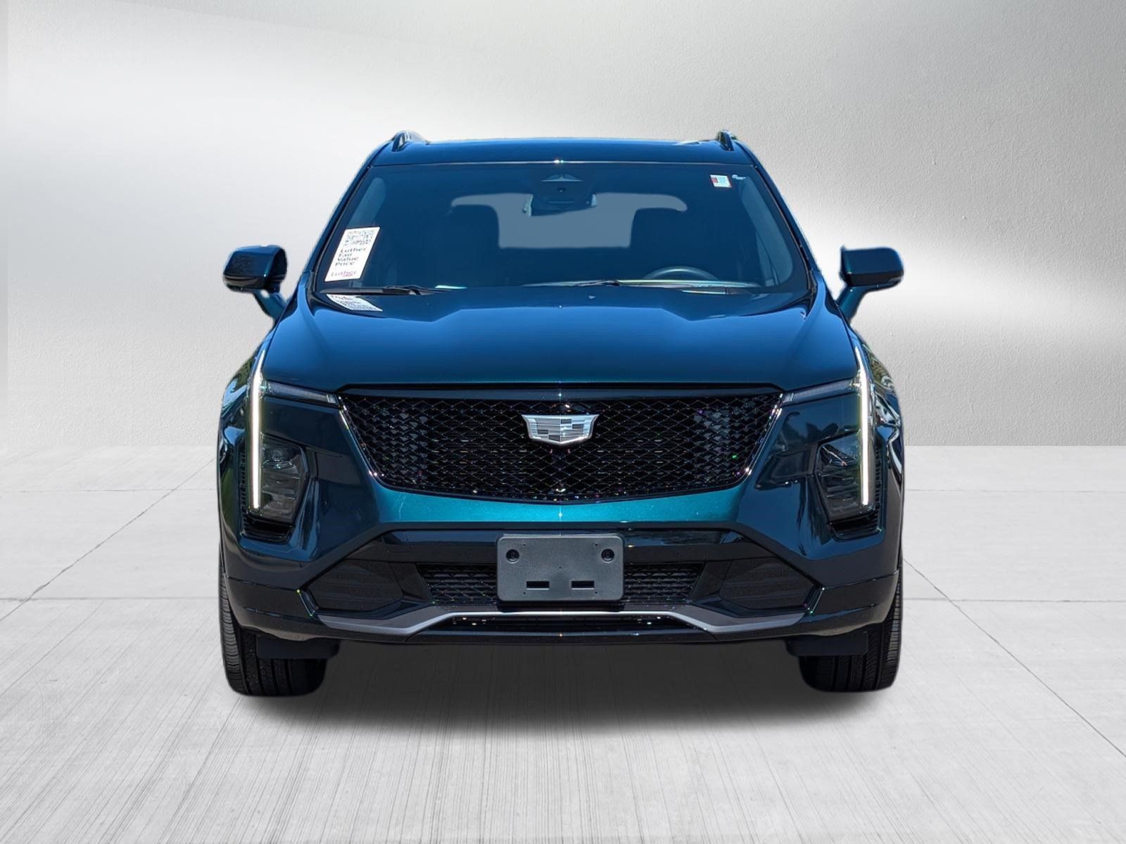 Used 2024 Cadillac XT4 Sport AWD/4WD image 2