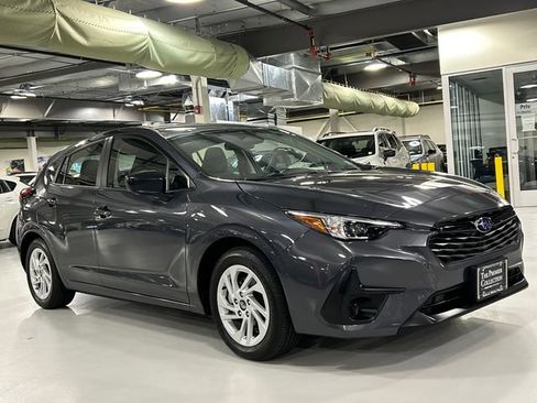 Used 2025 Subaru Impreza 2.0i image 1
