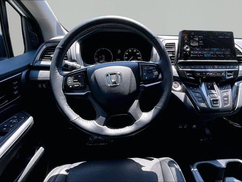 Used 2025 Honda Odyssey Elite image 9