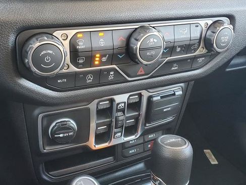 New 2026 Jeep Gladiator Sport image 14