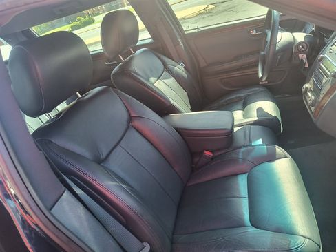 Used 2010 Cadillac DTS Limousine image 17