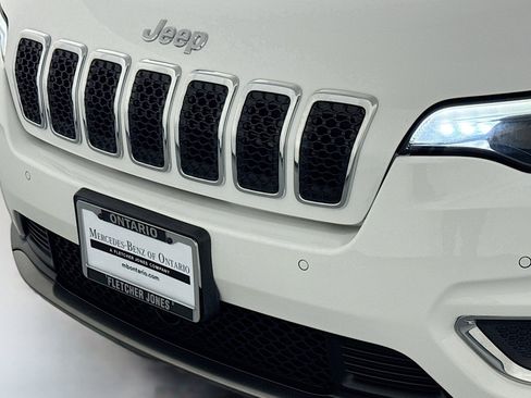 Used 2021 Jeep Cherokee Limited image 12