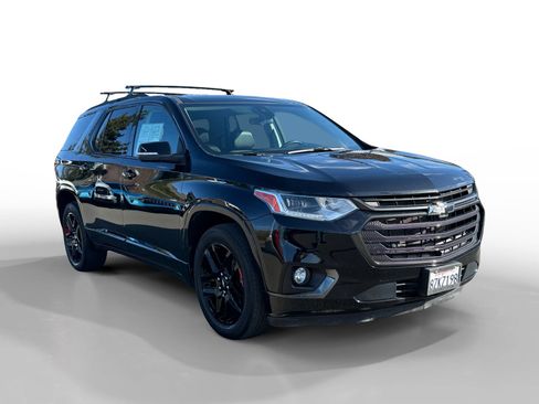 Used 2021 Chevrolet Traverse Premier w/ Redline Edition image 7