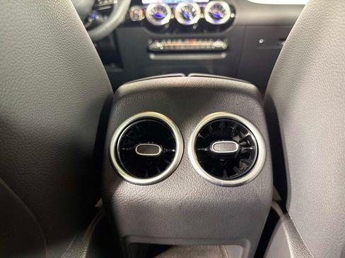 Used 2024 Mercedes-Benz GLA 35 AMG 4MATIC w/ Exclusive Package image 34