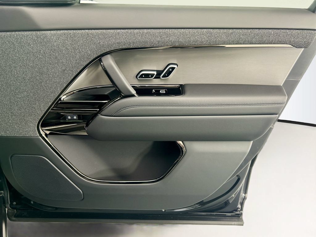 New 2026 Land Rover Range Rover Sport Dynamic SE AWD/4WD image 24