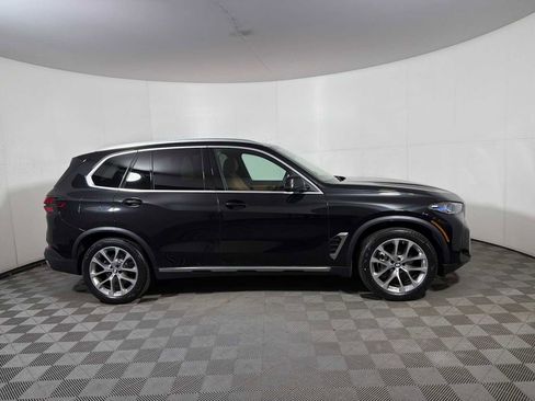 Certified 2024 BMW X5 xDrive40i w/ Premium Package AWD/4WD image 7