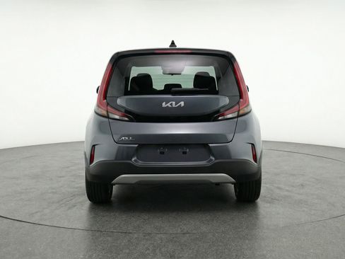 Used 2025 Kia Soul LX w/ LX Technology Package FWD image 7