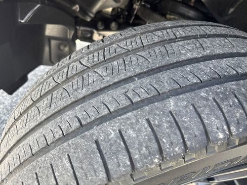 Used 2022 RAM 1500 Laramie AWD/4WD image 27